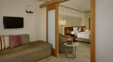 CORAL SEA SENSATORI RESORT