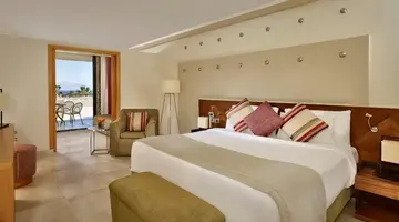 CORAL SEA SENSATORI RESORT