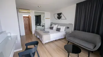 Coral Suites & Spa