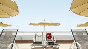 Coral Suites & Spa