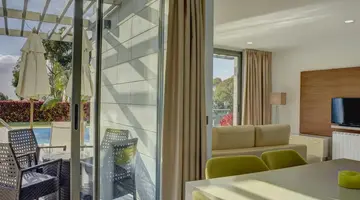CORAL VILLAS LA QUINTA