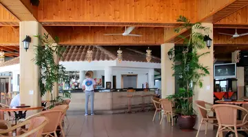 Corallia Beach Hotel Apartments