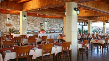 Corallia Beach Hotel Apts