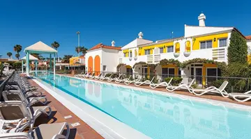 Cordial Green Golf Bungalows