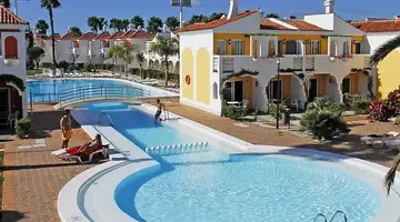 Cordial Green Golf Bungalows