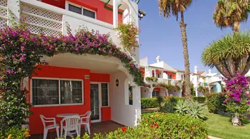 Cordial Green Golf Bungalows