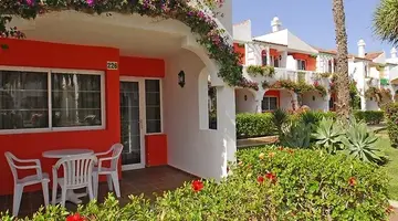 Cordial Green Golf Bungalows