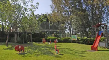 Cordial Green Golf Bungalows