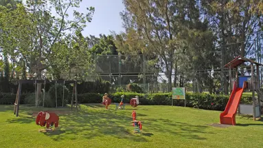 Cordial Green Golf Bungalows