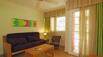 Cordial Green Golf Bungalows