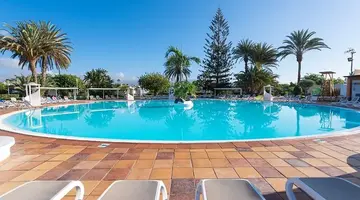 Cordial Sandy Golf Bungalows