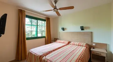 Cordial Sandy Golf Bungalows