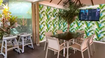 Cordial Sandy Golf Bungalows