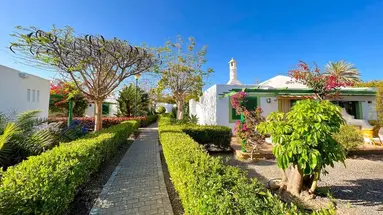 Cordial Sandy Golf Bungalows