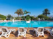 Cordial Sandy Golf Bungalows