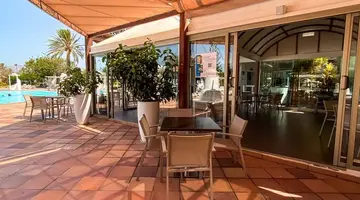 Cordial Sandy Golf Bungalows