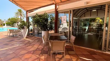 Cordial Sandy Golf Bungalows