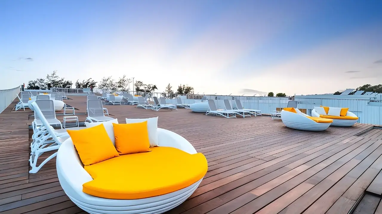 Cordial Santa Agueda & Perchel Beach Club