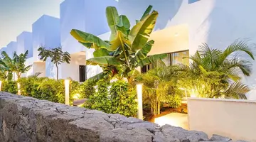 Cordial Santa Agueda & Perchel Beach Club