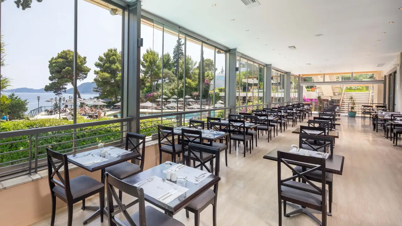 CORFU HOLIDAY PALACE