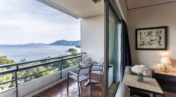 CORFU HOLIDAY PALACE