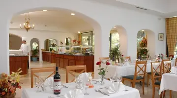 CORFU HOLIDAY PALACE