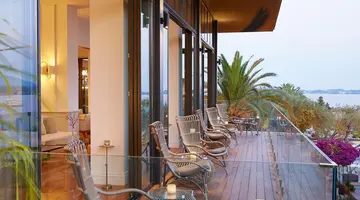 Corfu Imperial A Grecotel Resort To Live At Kommeno Peninsula