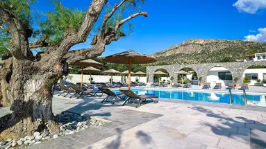 Coriva Beach Hotel & Bungalows
