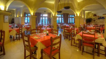 Cornucopia Hotel