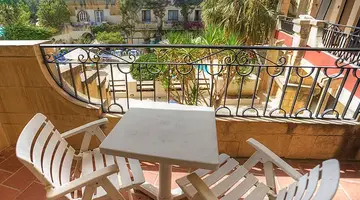 Cornucopia Hotel