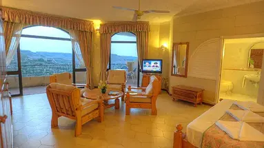 Cornucopia Hotel