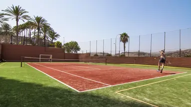 Corona Roja Apartments