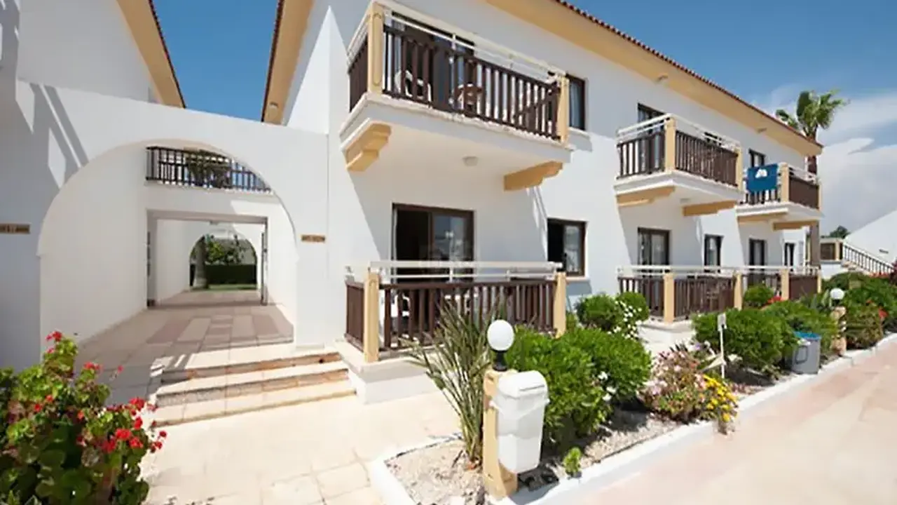Cosmelenia Hotel Apartments