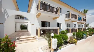 Cosmelenia Hotel Apartments