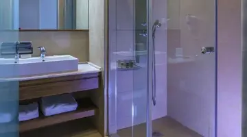 COSMOPOLITAN HOTEL & SPA