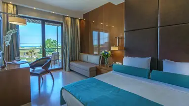 COSMOPOLITAN HOTEL