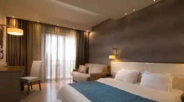 COSMOPOLITAN HOTEL