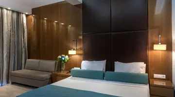 COSMOPOLITAN HOTEL
