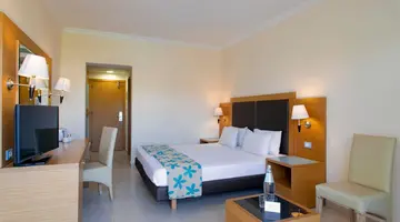 COSMOPOLITAN HOTEL