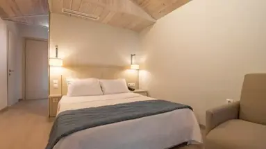 COSMOPOLITAN HOTEL