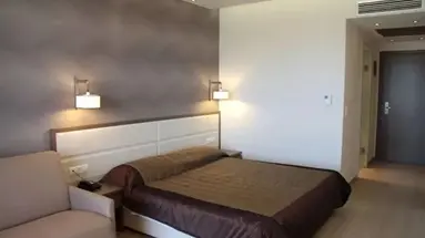 COSMOPOLITAN HOTEL