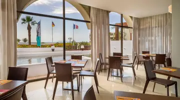 COSMOPOLITAN HOTEL
