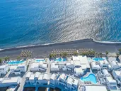 Costa Grand Resort & Spa