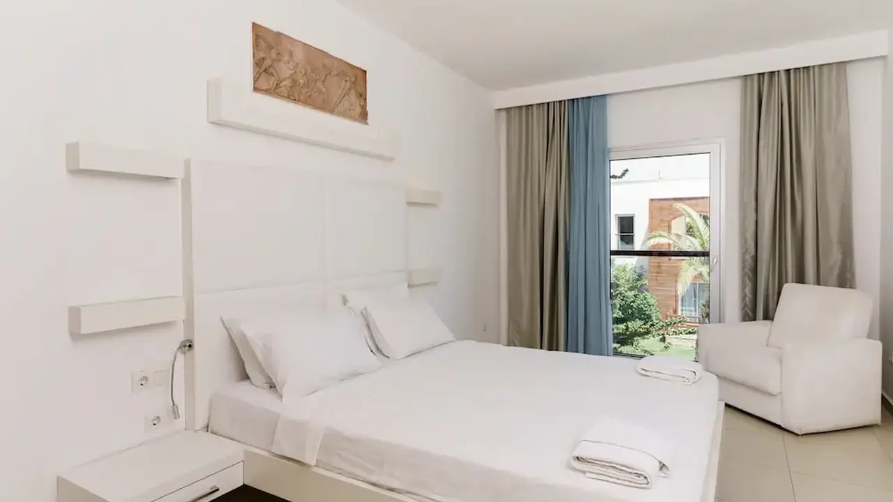 Costa Luvi Hotel