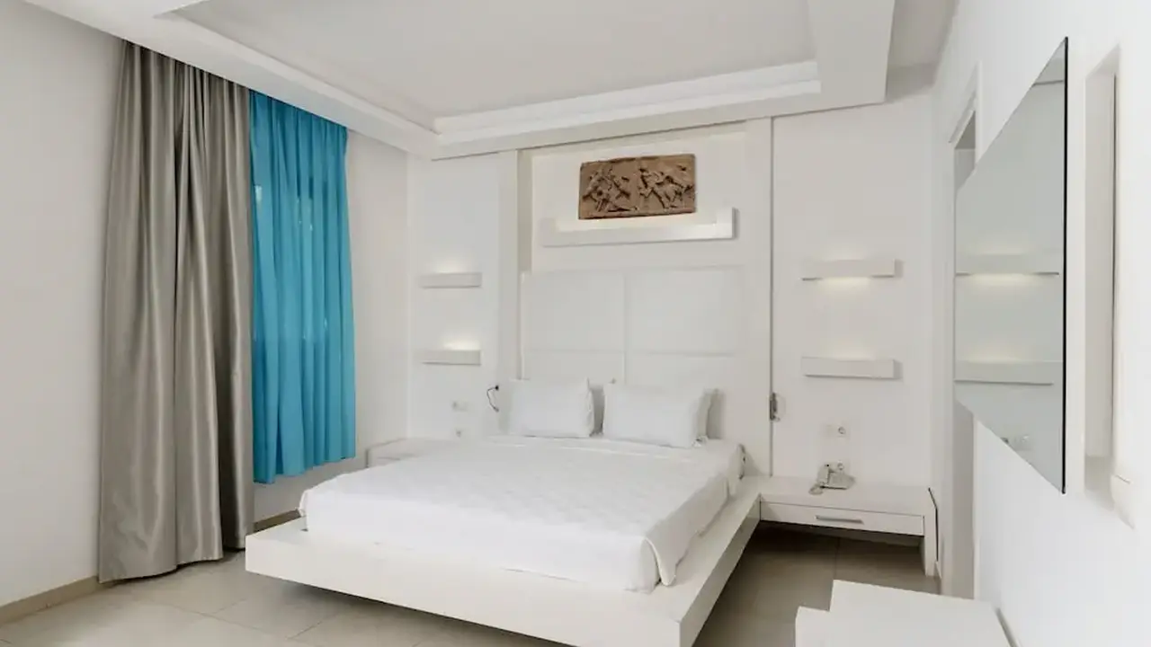 Costa Luvi Hotel