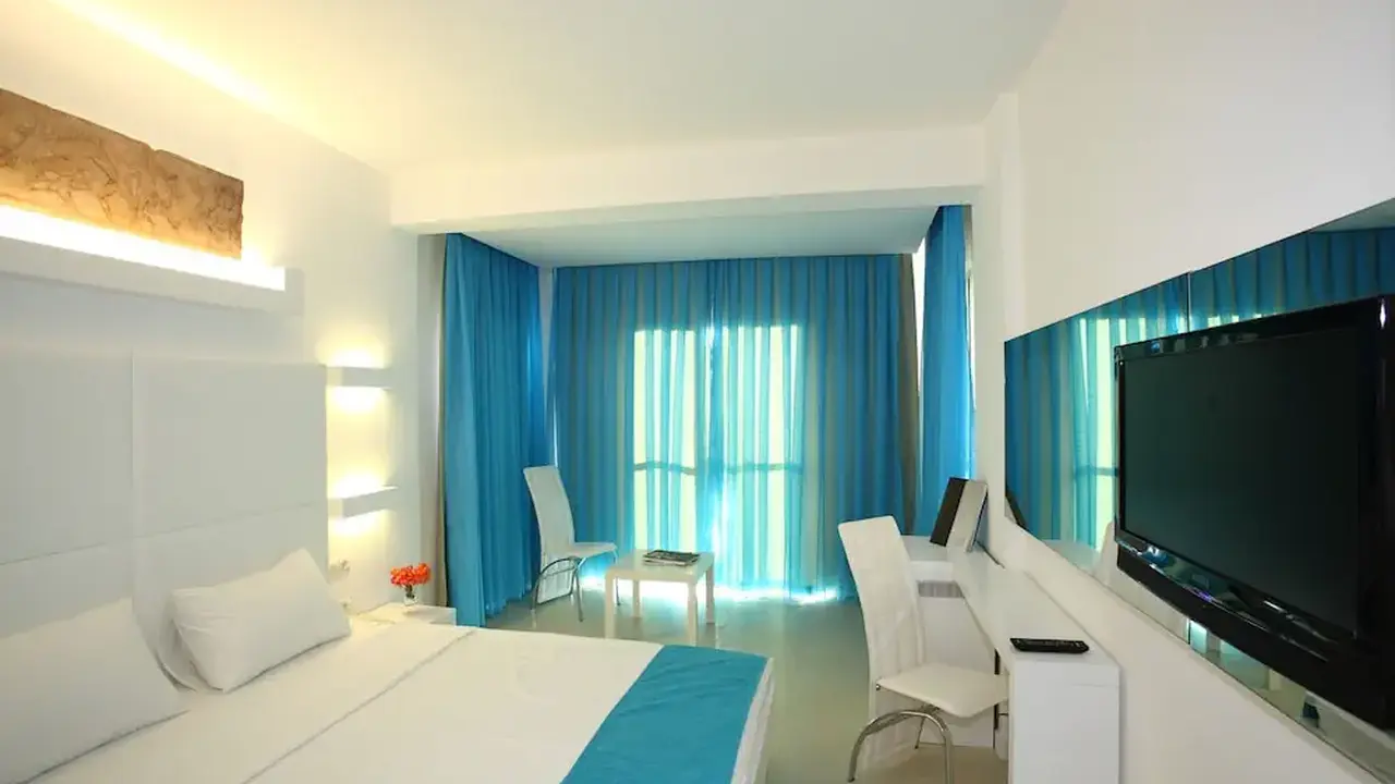 Costa Luvi Hotel