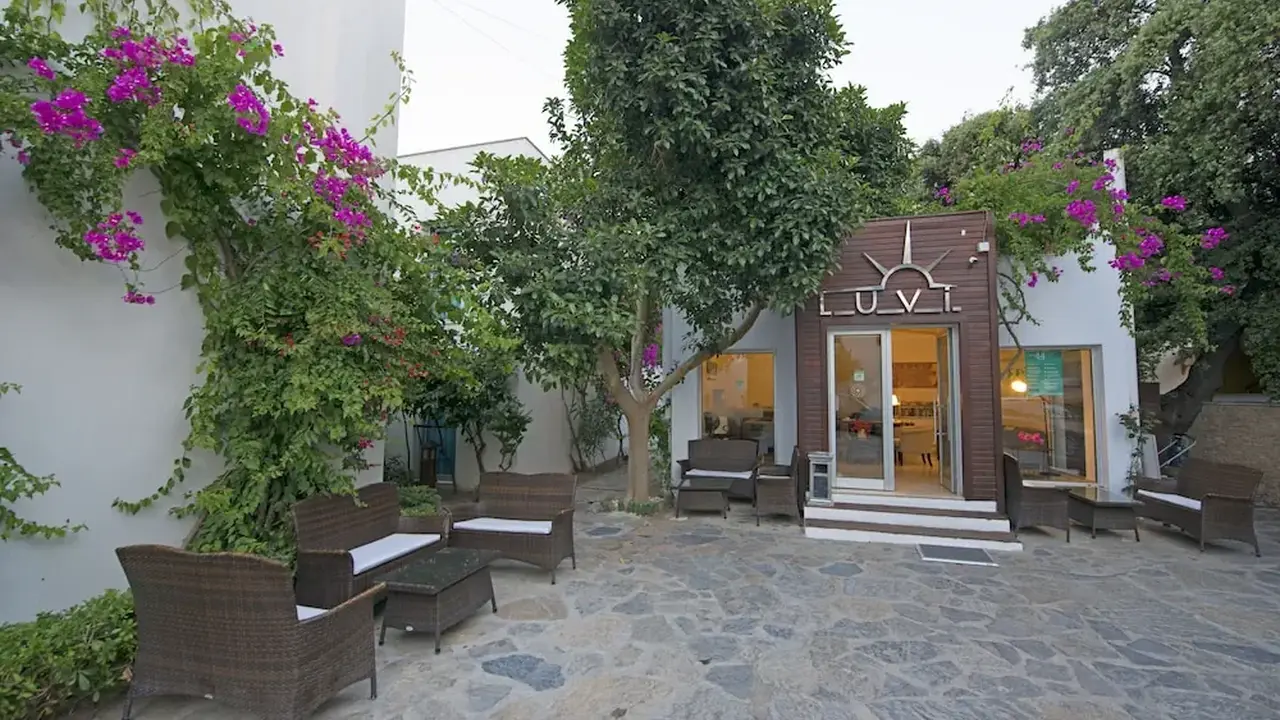 Costa Luvi Hotel