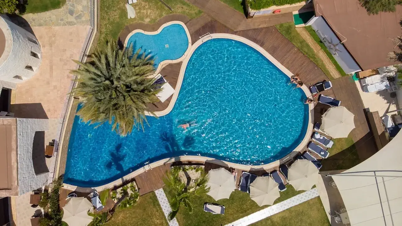 Costa Luvi Hotel