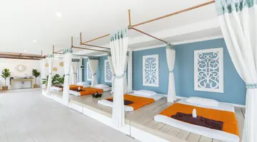 COSY BEACH HOTEL