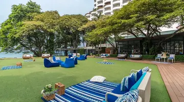 COSY BEACH HOTEL